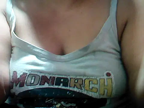 Snapshot of Sexyhorney4u chatting on 06.25.26 Sexyhorney4u online show from 06.25.26