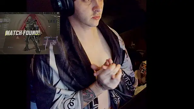 risque crochet online show from 12.01.25