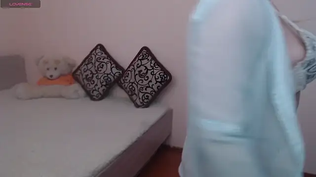 MargotLot online show from 01.25.25