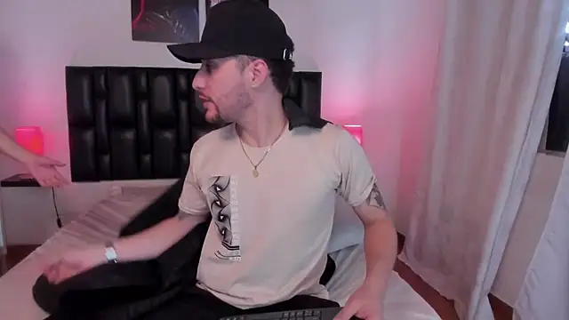 Pleasure Vibes23 online show from 02.15.25