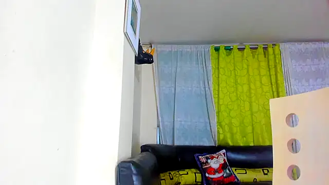 Snapshot of horny__molly_ chatting on 12.03.24 horny  molly  online show from 12.03.24