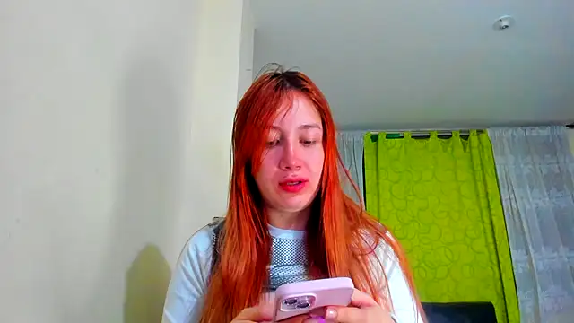 Snapshot of horny__molly_ chatting on 02.07.25 horny  molly  online show from 02.07.25