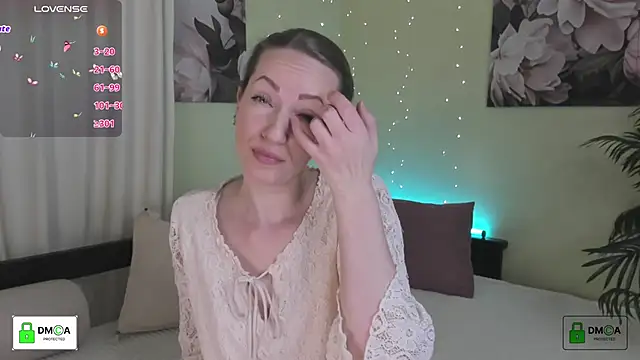 Queenymel online show from 02.08.26