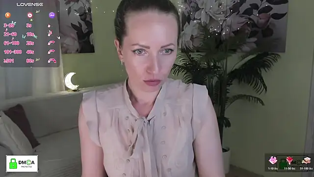 Snapshot of Queenymel chatting on 07.16.26 Queenymel online show from 07.16.26