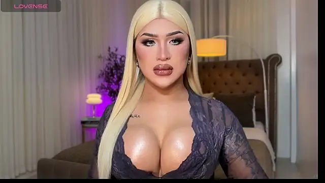 Your Majesty Tyra online show from 11.03.25