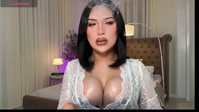 Your Majesty Tyra online show from 02.20.26