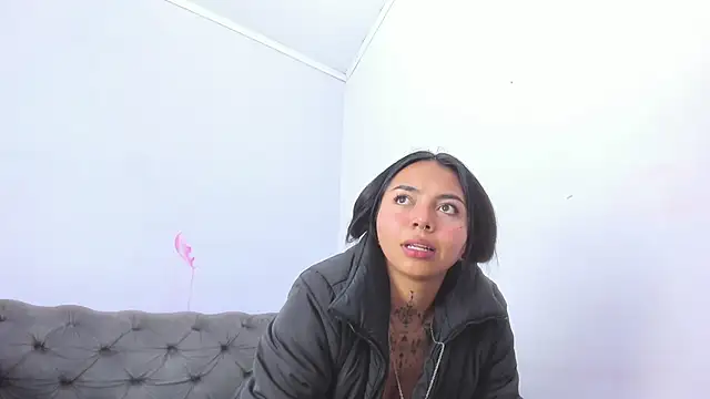 miss soffi  online show from 04.16.26