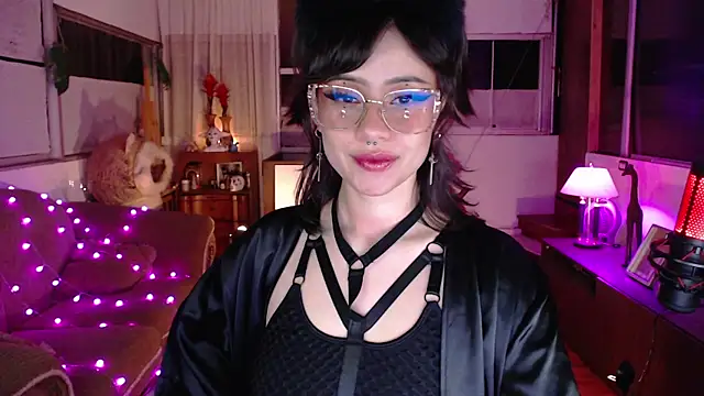 Snapshot of Aquamarinebubble chatting on 10.15.25 Aquamarinebubble online show from 10.15.25