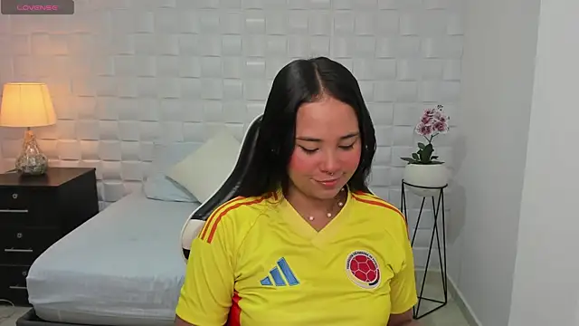 isabella florez online show from 12.13.24