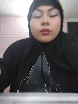 Snapshot of Hana___ chatting on 04.27.26 Hana online show from 04.27.26