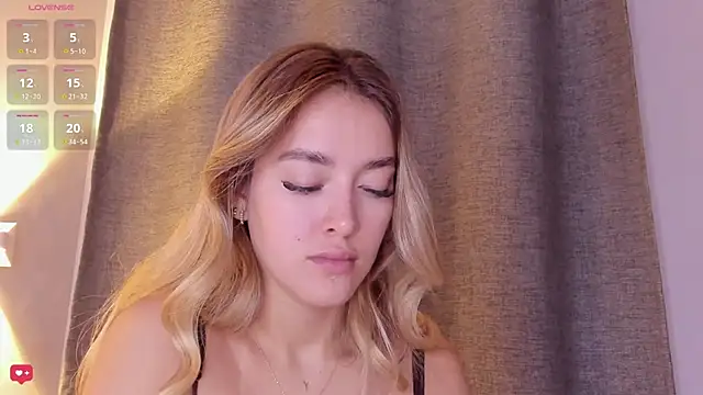 Assh lee  online show from 10.22.25