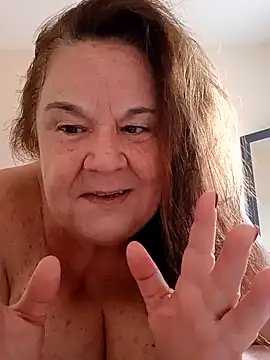 Yaya Mineira online show from 01.22.25