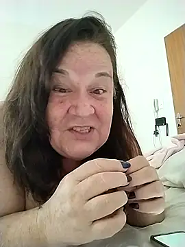 Yaya Mineira online show from 10.08.25