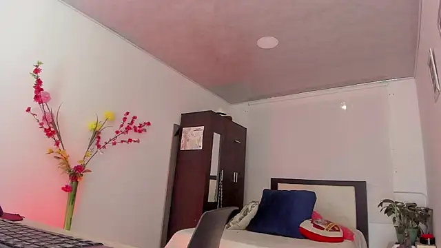 alicia rouusel online show from 03.23.25