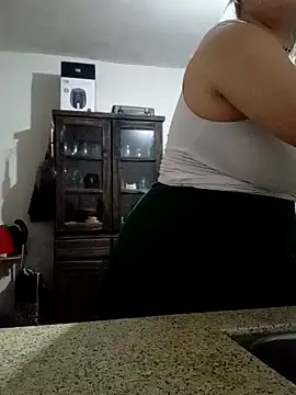 Snapshot of La_pauli_latina chatting on 04.04.26 La pauli latina online show from 04.04.26