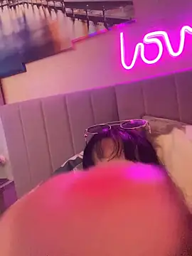 Lolaley2 online show from 11.06.25