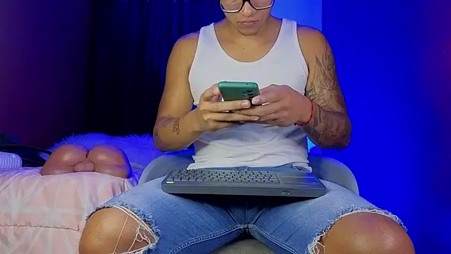 TomLover 12 online show from 10.08.25