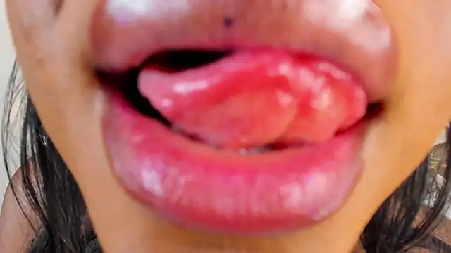 Snapshot of GianinaLewis chatting on 03.13.25 GianinaLewis online show from 03.13.25