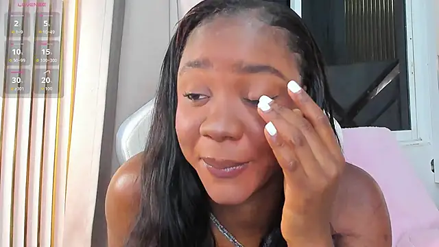 GianinaLewis online show from 04.24.26