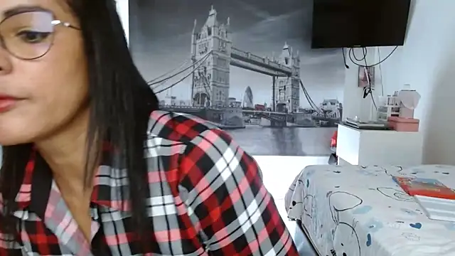 kateleyagrey online show from 01.28.25