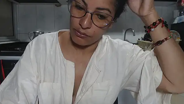 kateleyagrey online show from 10.11.25