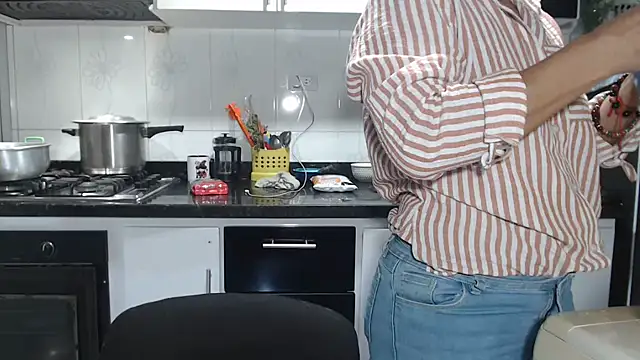 kateleyagrey online show from 12.20.25