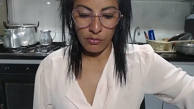 kateleyagrey online show from 04.13.26