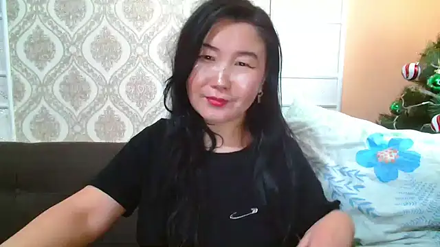 Snapshot of Bet_Lu chatting on 01.15.25 Bet Lu online show from 01.15.25