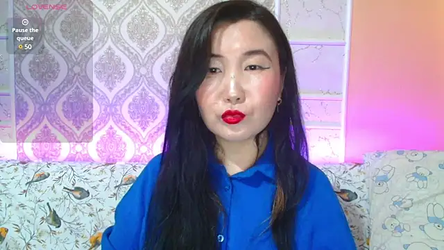 Snapshot of Bet_Lu chatting on 03.15.25 Bet Lu online show from 03.15.25