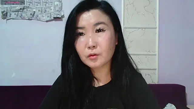 Snapshot of Bet_Lu chatting on 04.26.26 Bet Lu online show from 04.26.26