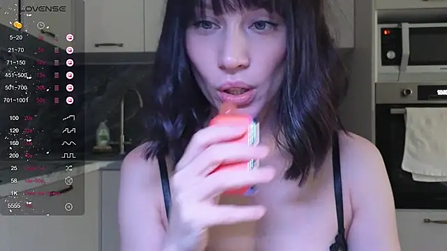 Alice Wonders online show from 11.14.25