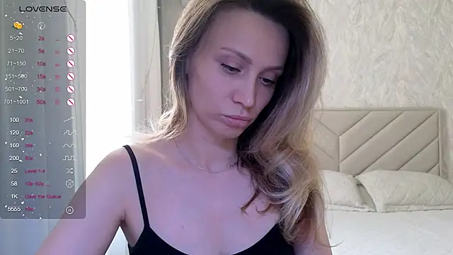 Alice Wonders online show from 03.06.26