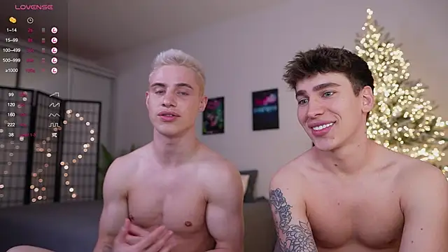 Snapshot of Evan__White_ chatting on 01.10.25 Evan  White  online show from 01.10.25