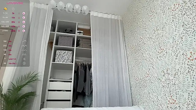 Snapshot of Evan__White_ chatting on 09.14.25 Evan  White  online show from 09.14.25