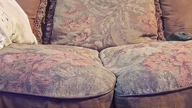 Snapshot of highstepper500 chatting on 10.13.25 highstepper500 online show from 10.13.25