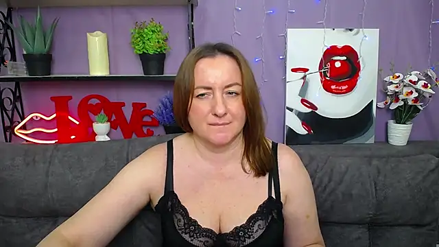 Snapshot of Abby_Taylorr chatting on 03.18.25 Abby Taylorr online show from 03.18.25