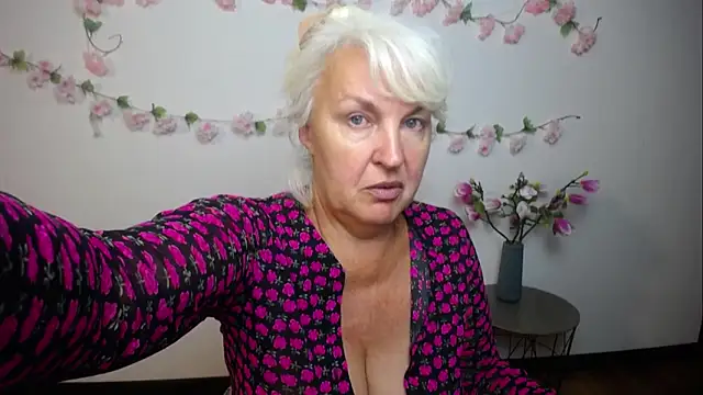 BlondyLeeBest online show from 09.19.25