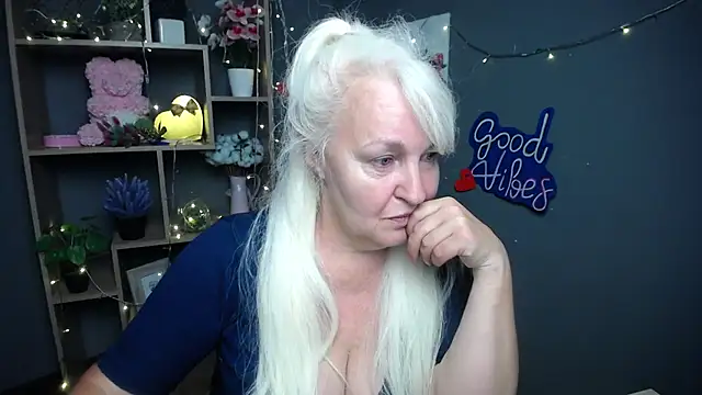 BlondyLeeBest online show from 07.11.26