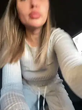 AngelinaMoore online show from 03.17.25