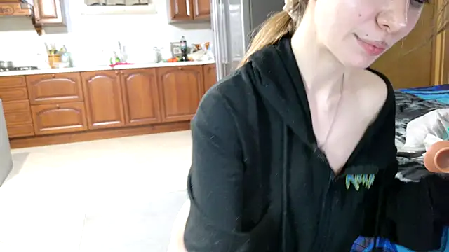 Miaelis online show from 01.21.25