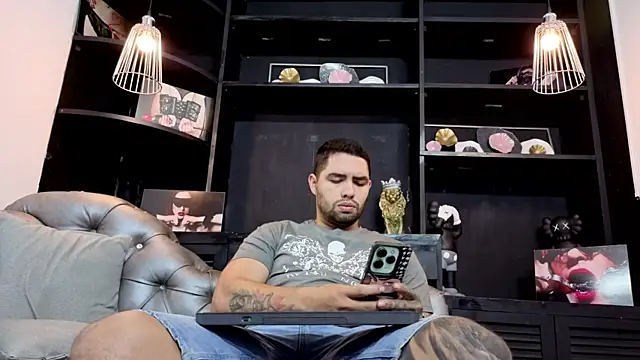 matteosantos online show from 10.31.25