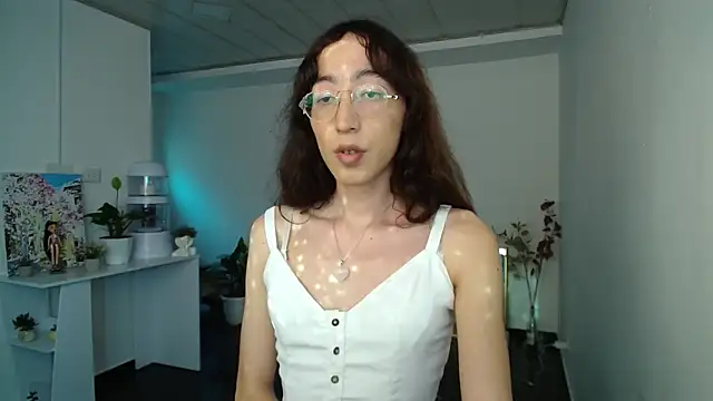 NicoleCortez online show from 12.15.24