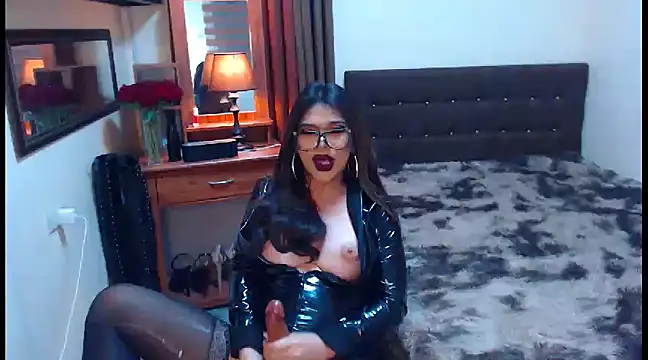 EXTREMELYDOM online show from 01.21.25