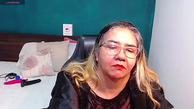 scaelettdubois online show from 02.27.25