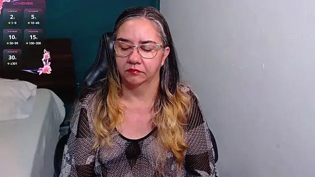 scaelettdubois online show from 11.30.25