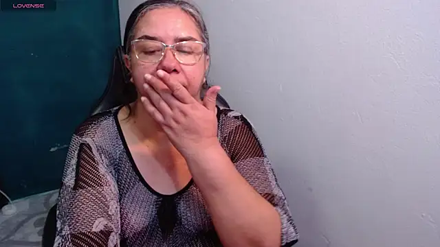 scaelettdubois online show from 04.11.26