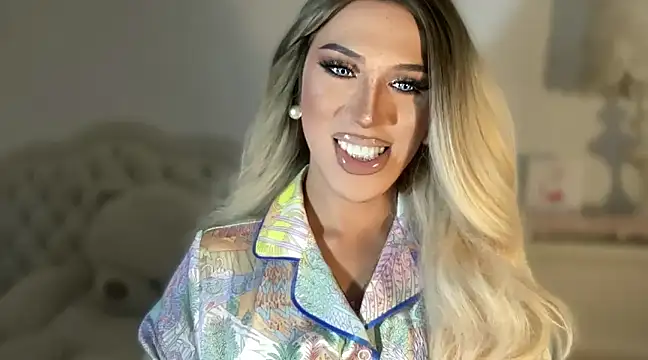 Ts glamxxxx online show from 03.12.25