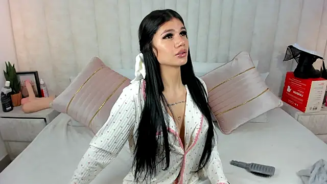 im anie online show from 03.13.25