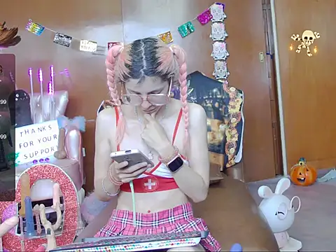 Skinygirl online show from 11.01.25