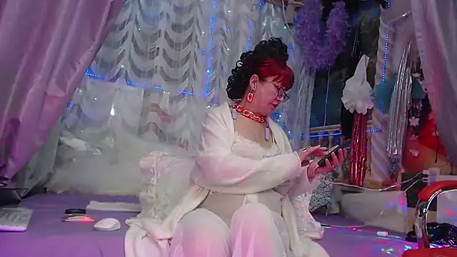 NightOrhideya online show from 02.28.25